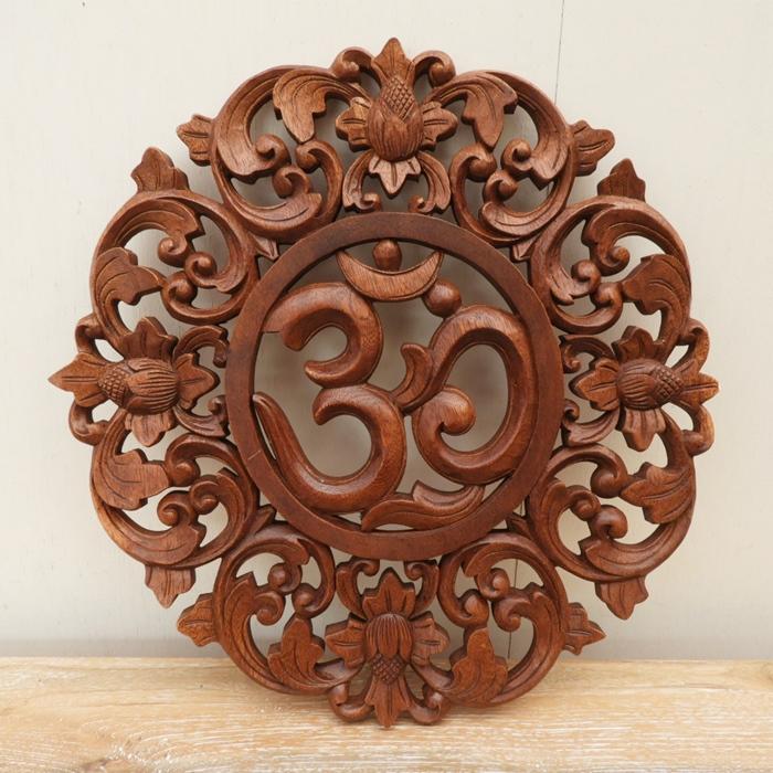 OM kara オムのレリーフ 40cm ウッドレリーフ 丸 円形 ラウンド アートパネル 木製 木彫り 彫刻1枚目の画像